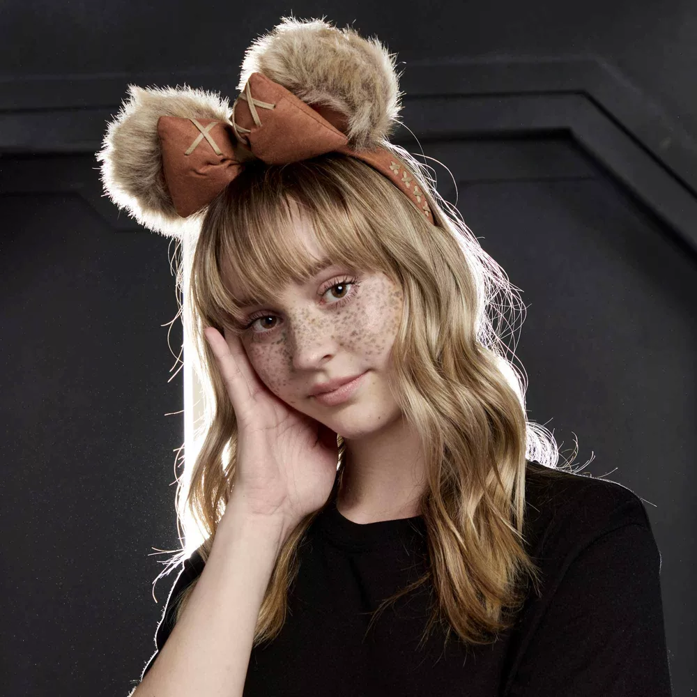 Disneyland Serre-tête à Oreilles De Wicket Pour Adultes Par Ashley Eckstein, Star Wars 4 Disneyland Serre-tête à Oreilles De Wicket Pour Adultes Par Ashley Eckstein, Star Wars – Image 2