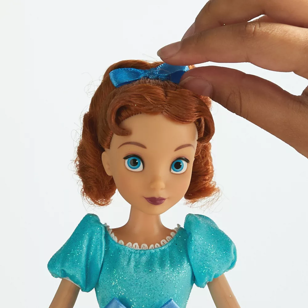 Disney Store Poupée Classique Wendy, Peter Pan 5 Disney Store Poupée Classique Wendy, Peter Pan – Image 3