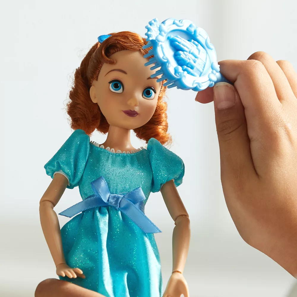 Disney Store Poupée Classique Wendy, Peter Pan 8 Disney Store Poupée Classique Wendy, Peter Pan – Image 6