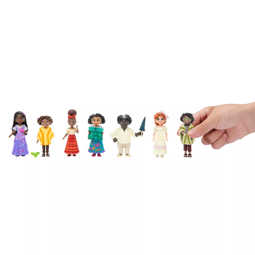 Disney Store Ensemble De Poupées "Ne Parlons Pas De Bruno", Encanto, La Fantastique Famille Madrigal 4 Disney Store Ensemble De Poupées "Ne Parlons Pas De Bruno", Encanto, La Fantastique Famille Madrigal – Image 2