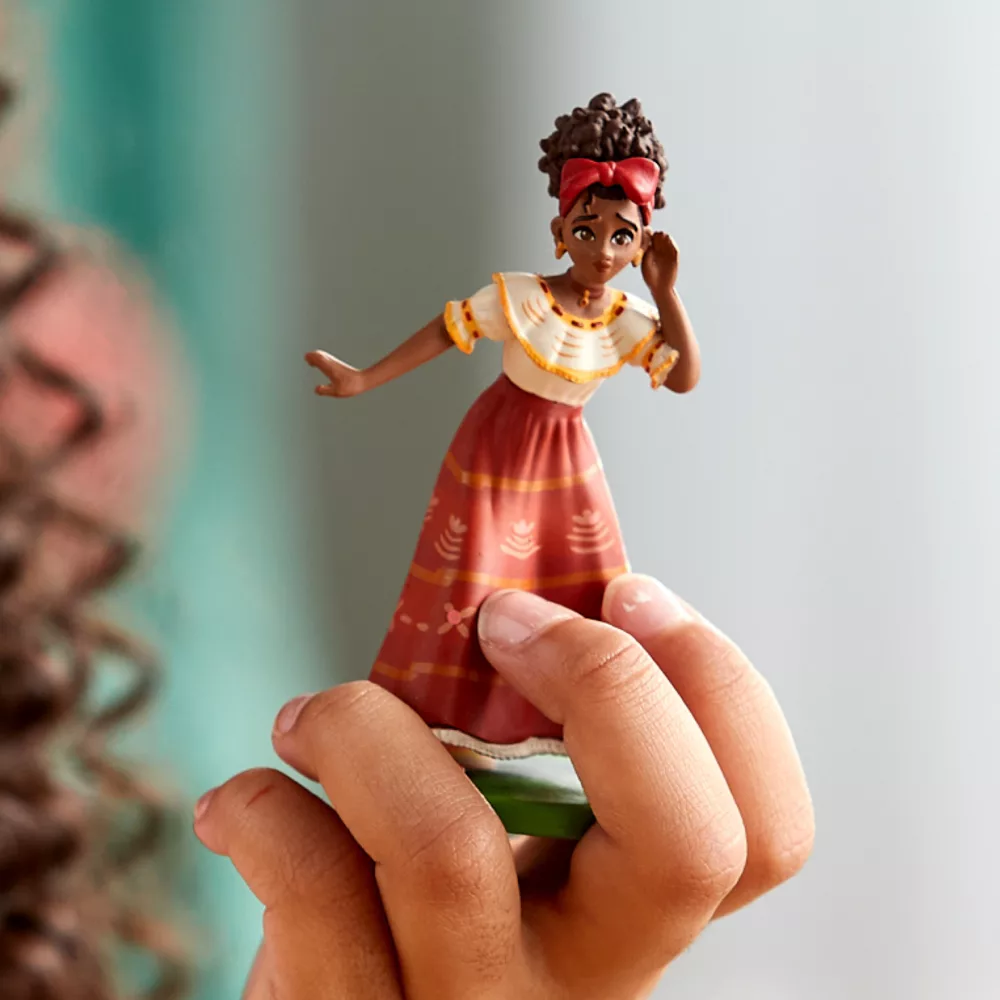 Disney Store Coffret Deluxe De Figurines Encanto 6 Disney Store Coffret Deluxe De Figurines Encanto – Image 4