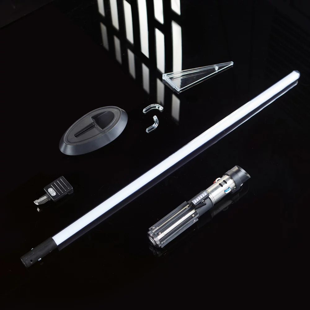 Disney Store Sabre Laser Dark Vador Legacy 7 Disney Store Sabre Laser Dark Vador Legacy – Image 5