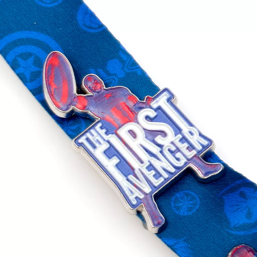 Disney Store Ensemble Pin's Et Tour De Cou Avengers 5 Disney Store Ensemble Pin's Et Tour De Cou Avengers – Image 3
