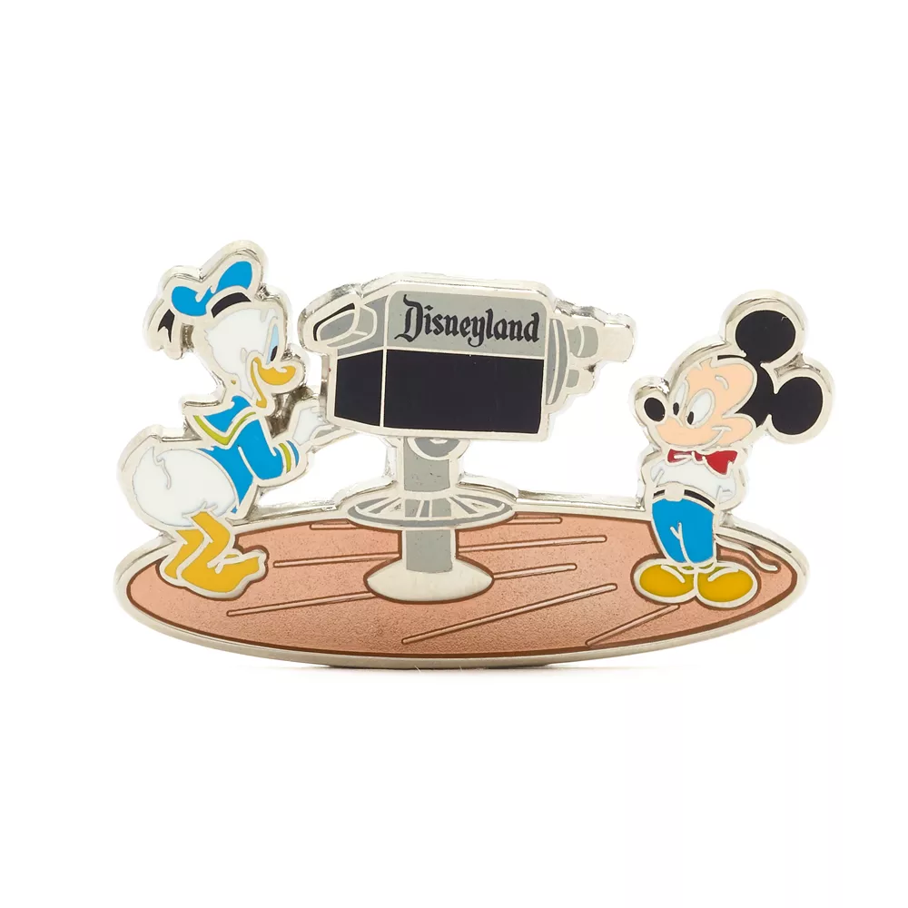 Pin's Mickey Et Donald En édition Limitée Walt Disney's Disneyland Disney100 Eras 3 Pin's Mickey Et Donald En édition Limitée Walt Disney's Disneyland Disney100 Eras